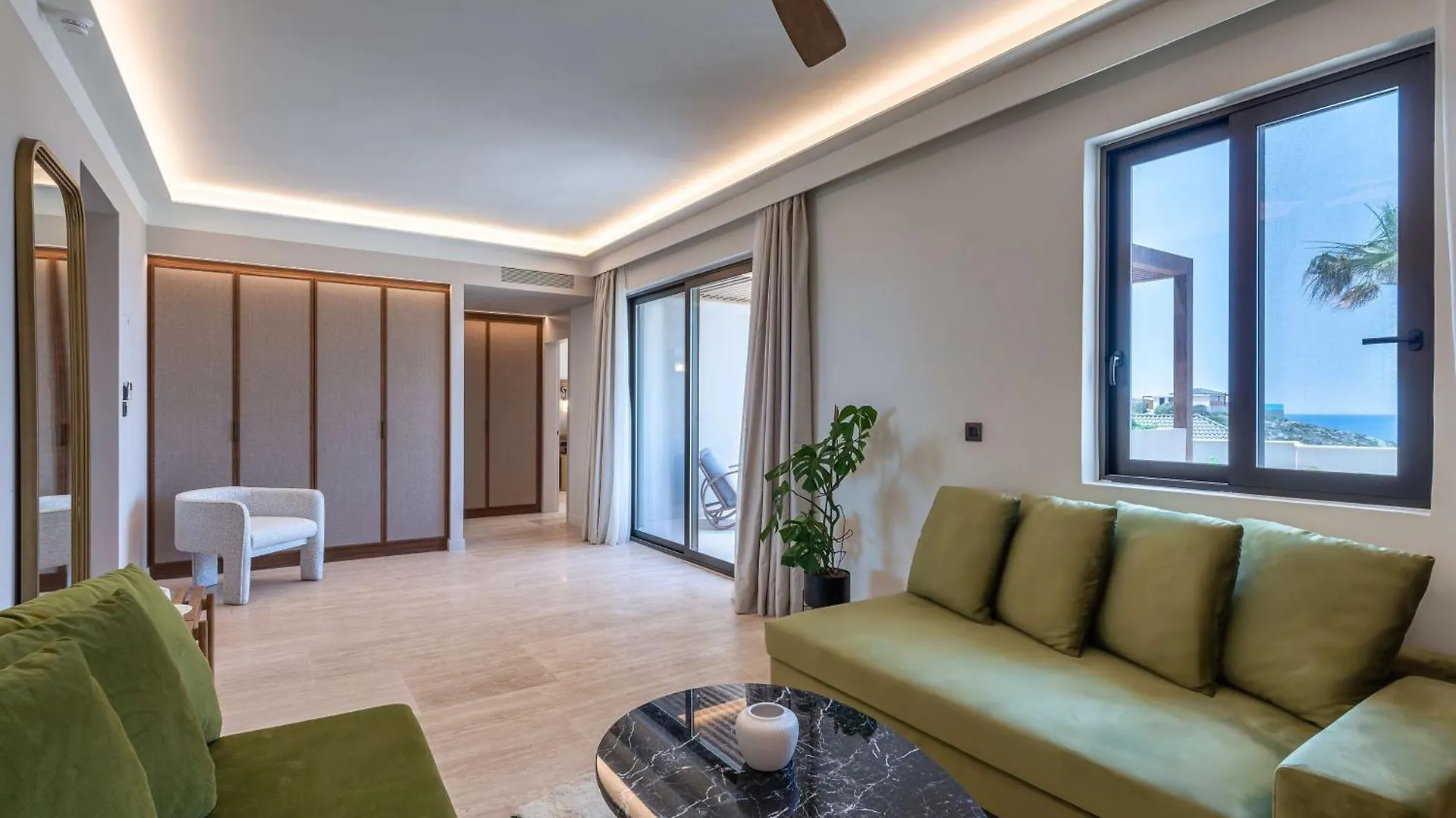 Resort Isla Brown Chania Resort, Curio Collection By Hilton Stavrós